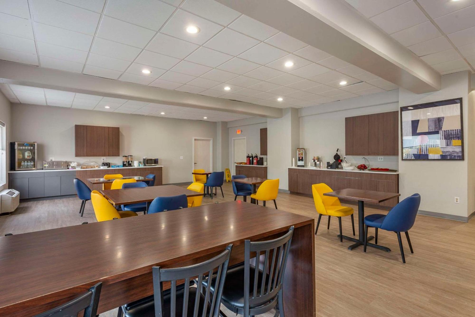 Comfort Inn Philadelphia International Airport West Chester Exteriör bild