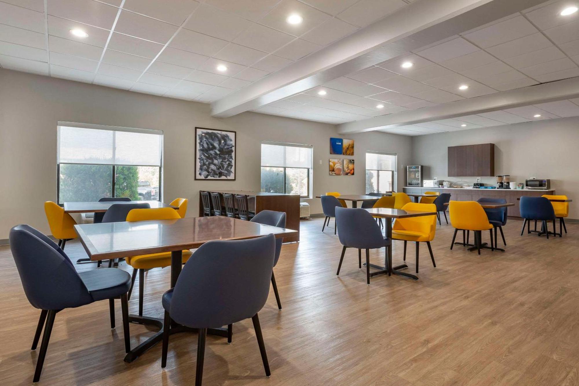 Comfort Inn Philadelphia International Airport West Chester Exteriör bild